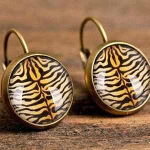 ANIMAL TIGER PRINT DROP STYLE EARRINGS